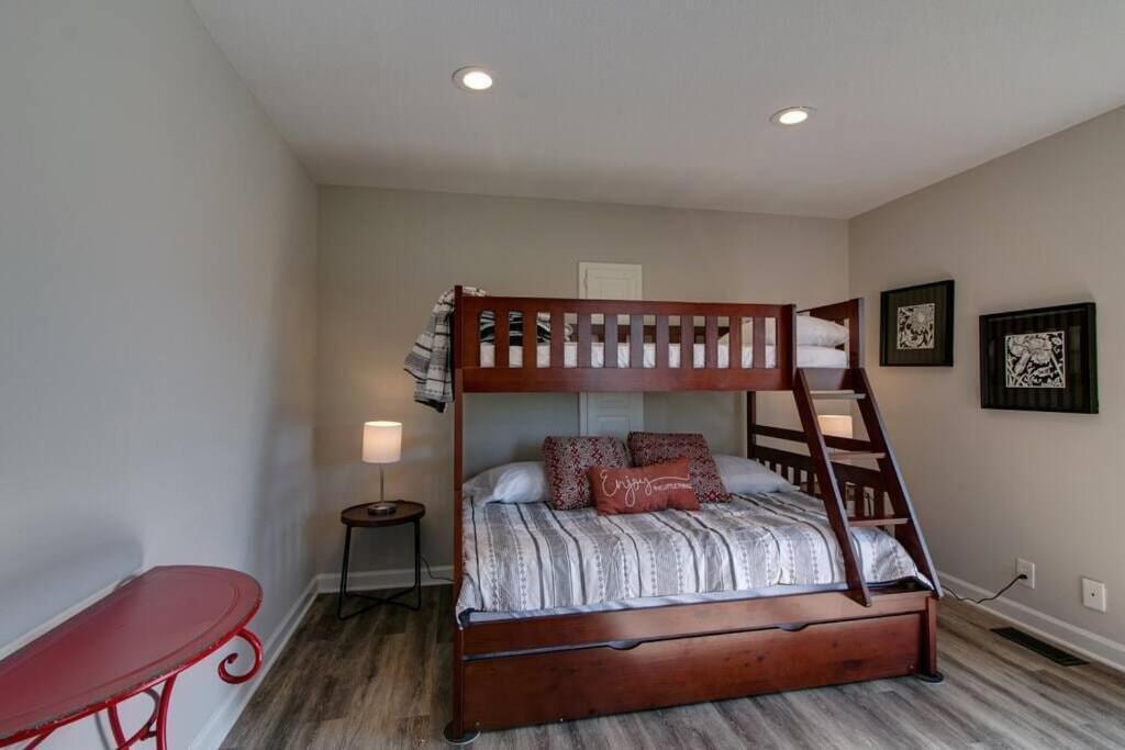 The Residence At Hilltop Acres - Clarksville, Tn Eksteriør billede